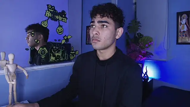 LucasCarterr  online show from September 25, 2025, 4:07 am