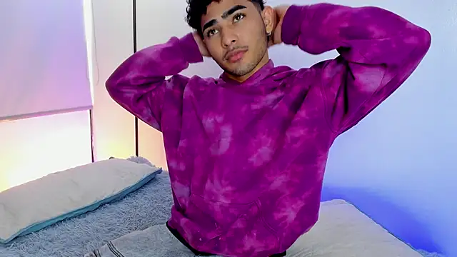 LucasCarterr  online show from March 18, 2025, 12:50 pm