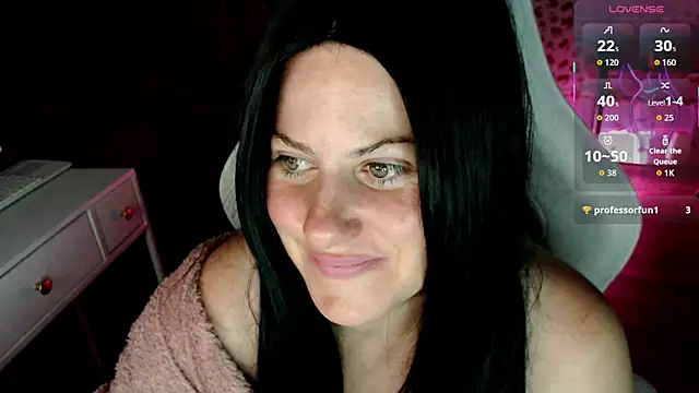 Snapshot of BellaStar84 chatting on June 30, 2026, 6:02 am BellaStar84 online show from June 30, 2026, 6:02 am