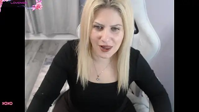 Snapshot of BellaStar84 chatting on October 20, 2025, 12:06 pm BellaStar84 online show from October 20, 2025, 12:06 pm