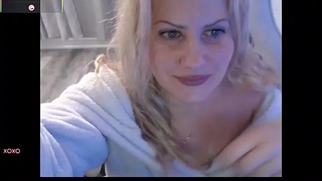 Snapshot of BellaStar84 chatting on March 21, 2025, 1:01 pm BellaStar84 online show from March 21, 2025, 1:01 pm