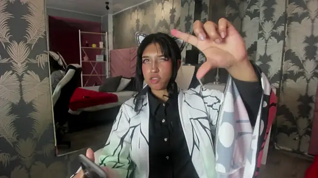 Karin Ks online show from October 2, 2025, 7:06 pm