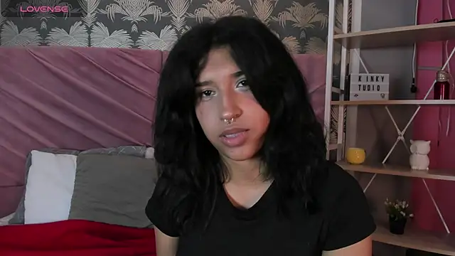 Karin Ks online show from April 14, 2026, 3:22 am