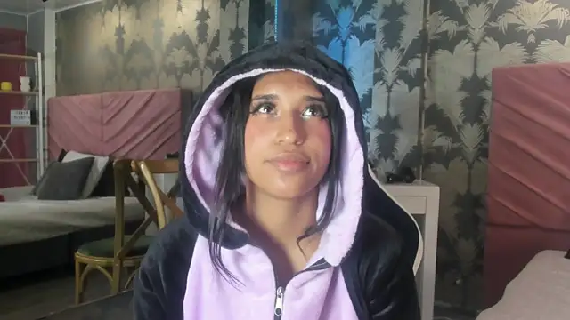 Karin Ks online show from October 6, 2025, 7:14 pm