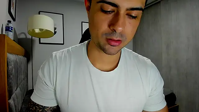 Snapshot of Dante_Storm chatting on January 8, 2026, 2:39 am Dante Storm online show from January 8, 2026, 2:39 am