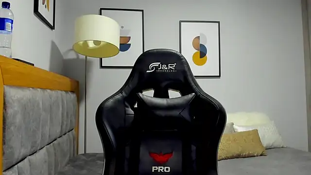 Snapshot of Dante_Storm chatting on January 6, 2026, 5:44 am Dante Storm online show from January 6, 2026, 5:44 am