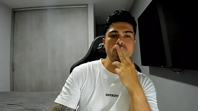 Snapshot of Dante_Storm chatting on November 22, 2025, 5:17 am Dante Storm online show from November 22, 2025, 5:17 am