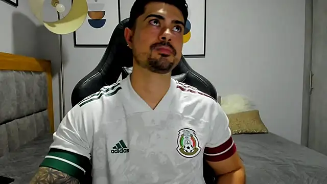 Snapshot of Dante_Storm chatting on December 4, 2025, 5:28 am Dante Storm online show from December 4, 2025, 5:28 am