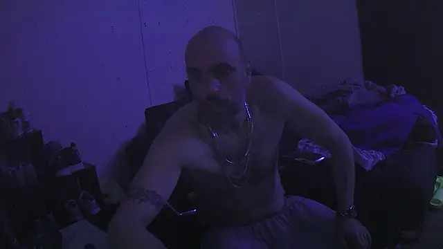 Muffdiver718 online show from January 12, 2026, 9:05 am