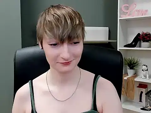 Snapshot of hottieBlair chatting on October 16, 2025, 6:10 am hottieBlair online show from October 16, 2025, 6:10 am