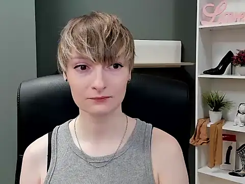 Snapshot of hottieBlair chatting on October 1, 2025, 6:18 am hottieBlair online show from October 1, 2025, 6:18 am