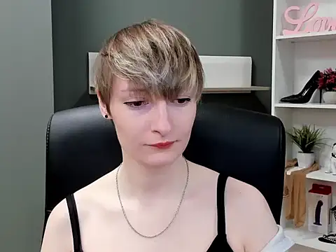 Snapshot of hottieBlair chatting on October 2, 2025, 6:28 am hottieBlair online show from October 2, 2025, 6:28 am