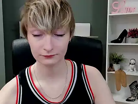 Snapshot of hottieBlair chatting on September 23, 2025, 6:20 am hottieBlair online show from September 23, 2025, 6:20 am