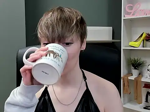 Snapshot of hottieBlair chatting on October 17, 2025, 6:50 am hottieBlair online show from October 17, 2025, 6:50 am