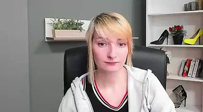 hottieBlair online show from March 17, 2025, 10:49 am