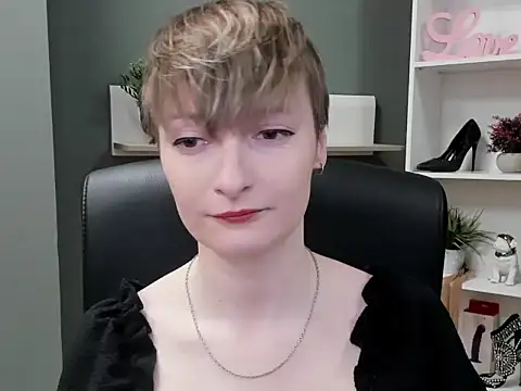 Snapshot of hottieBlair chatting on October 29, 2025, 7:18 am hottieBlair online show from October 29, 2025, 7:18 am