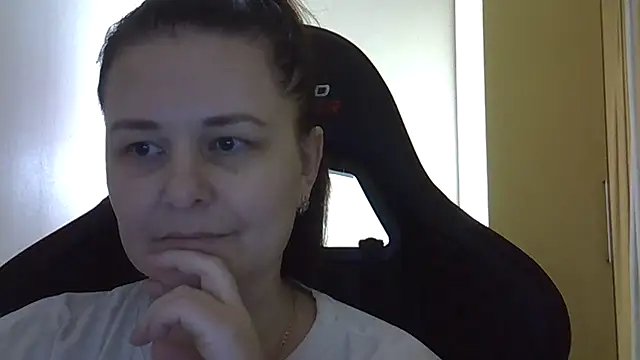  luna 08 online show from March 16, 2025, 9:58 pm