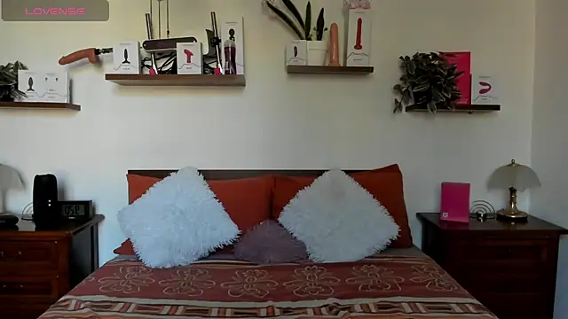 HaleyReedme online show from September 30, 2025, 7:25 am