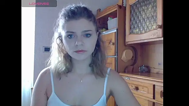 HaleyReedme online show from March 18, 2025, 7:33 am