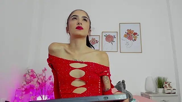 Snapshot of alana_111 chatting on October 11, 2025, 2:56 am alana 111 online show from October 11, 2025, 2:56 am