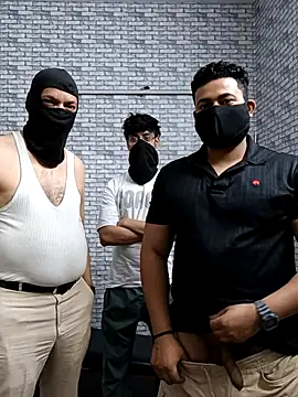 sumitsharma72 online show from April 14, 2026, 5:51 pm