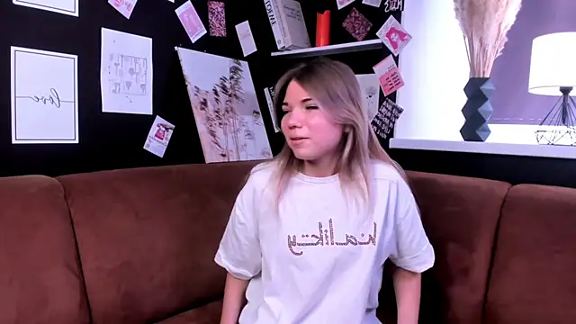 AinsleyBryan online show from March 17, 2025, 10:17 am