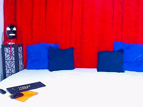 Snapshot of SharonCasttle chatting on October 15, 2025, 2:36 pm SharonCasttle online show from October 15, 2025, 2:36 pm