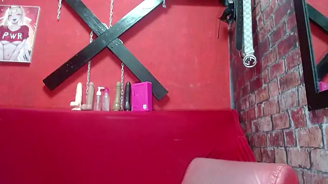 Snapshot of Tracy_KS chatting on September 28, 2025, 2:29 am Tracy KS online show from September 28, 2025, 2:29 am