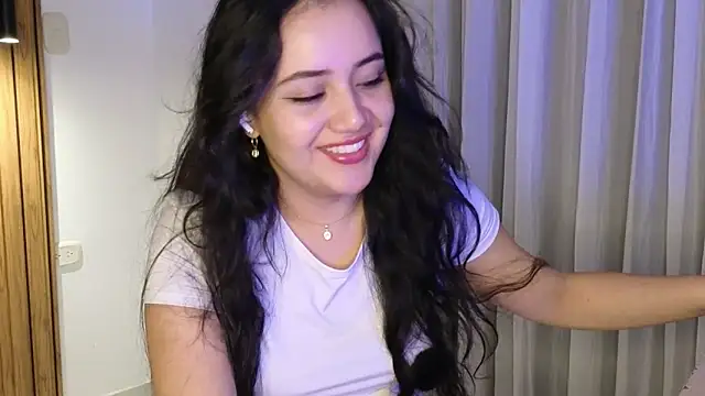 Snapshot of Isa_1207 chatting on January 8, 2026, 1:11 am Isa 1207 online show from January 8, 2026, 1:11 am