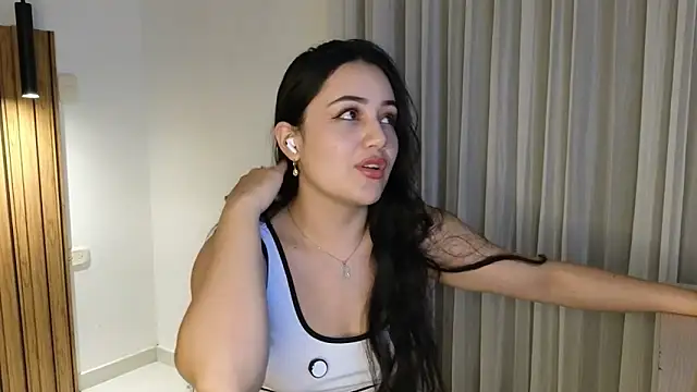 Snapshot of Isa_1207 chatting on January 6, 2026, 1:20 am Isa 1207 online show from January 6, 2026, 1:20 am