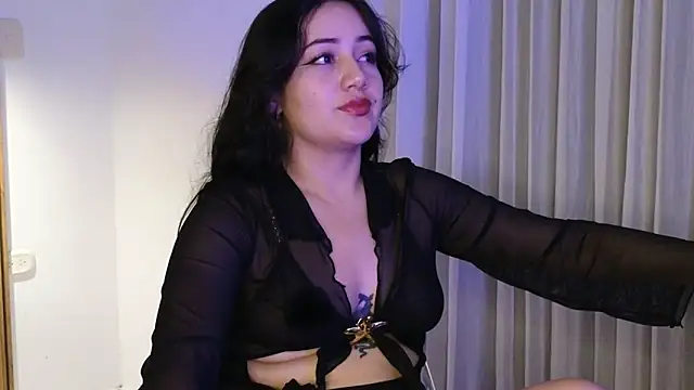 Snapshot of Isa_1207 chatting on December 14, 2025, 1:23 am Isa 1207 online show from December 14, 2025, 1:23 am