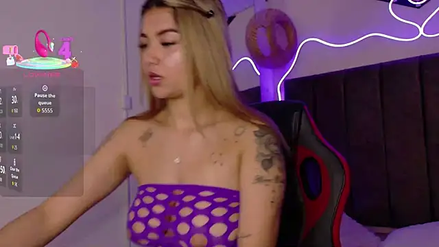 Snapshot of natasha__black chatting on September 29, 2025, 7:41 pm natasha  black online show from September 29, 2025, 7:41 pm