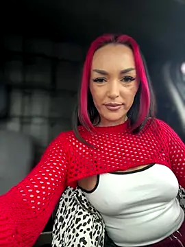 Snapshot of MeganFoxiy chatting on October 7, 2025, 5:30 am MeganFoxiy online show from October 7, 2025, 5:30 am