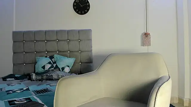 DOGDOG00 online show from September 13, 2025, 6:24 am