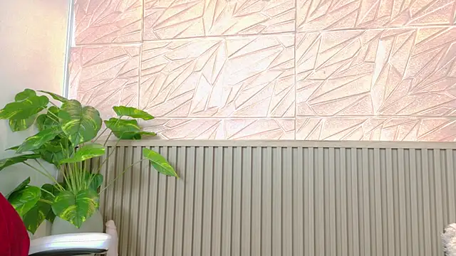 Gaviluc  online show from April 6, 2026, 12:50 pm