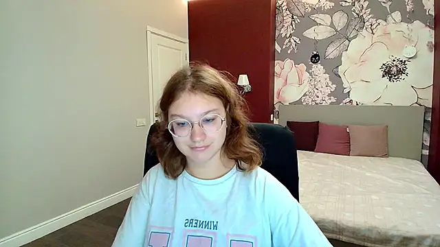 AngelinaLow online show from September 30, 2025, 11:27 am