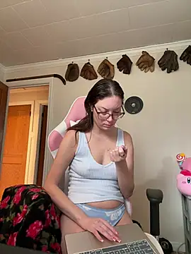 SpaceCowWhore online show from April 2, 2026, 2:35 pm