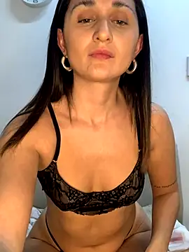 luci brecman online show from September 13, 2025, 3:06 am