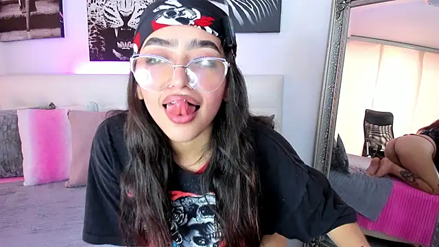 Snapshot of sophie-carter chatting on February 17, 2026, 7:11 pm sophie-carter online show from February 17, 2026, 7:11 pm