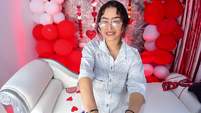 Snapshot of sophie-carter chatting on February 13, 2026, 7:36 pm sophie-carter online show from February 13, 2026, 7:36 pm