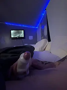 Stillhard8925 online show from January 18, 2026, 9:02 am