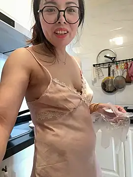 aa520uv online show from September 20, 2025, 4:50 am