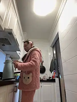 Snapshot of aa520uv chatting on February 19, 2026, 2:30 am aa520uv online show from February 19, 2026, 2:30 am