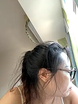 aa520uv online show from October 10, 2025, 1:06 am