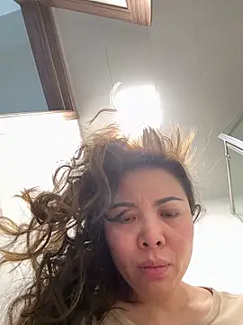 Snapshot of aa520uv chatting on February 21, 2026, 2:35 am aa520uv online show from February 21, 2026, 2:35 am