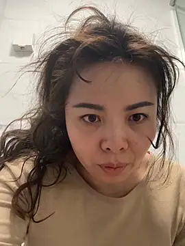 Snapshot of aa520uv chatting on February 27, 2026, 2:56 am aa520uv online show from February 27, 2026, 2:56 am