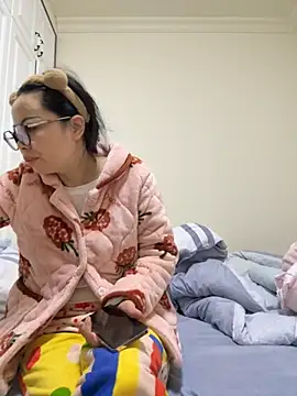 aa520uv online show from October 22, 2025, 12:32 am