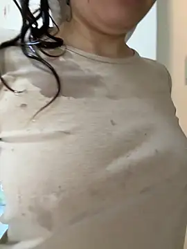 Snapshot of aa520uv chatting on December 17, 2025, 2:16 am aa520uv online show from December 17, 2025, 2:16 am