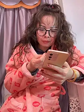 Snapshot of aa520uv chatting on February 14, 2026, 3:07 am aa520uv online show from February 14, 2026, 3:07 am