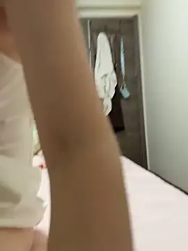 aa520uv online show from September 21, 2025, 5:07 pm